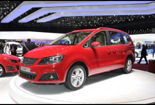 Новинка в России: минивен SEAT Alhambra