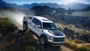 Обновленный пика Ford F-150 вышел на дорогу
