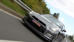 Nissan vz Porsche: новый Nissan GT-R