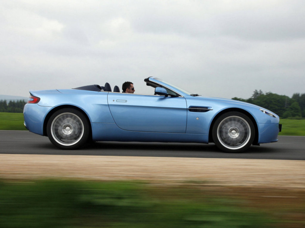 Aston Martin Vantage Открытый кузов