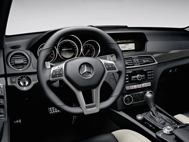 Mercedes -Benz C 63 AMG