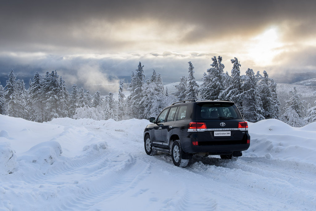 Toyota Land Cruiser SUV