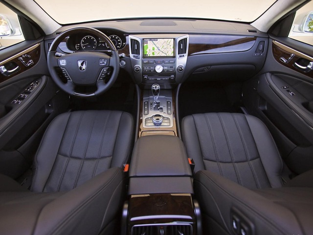 Hyundai Equus